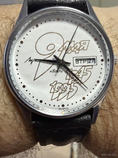 Часы Кварц на ходу состояние +