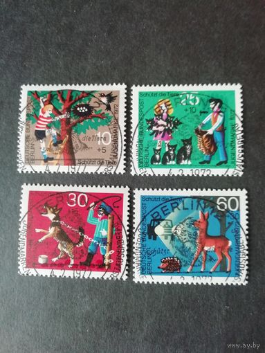 Западный Берлин. 1972 Серия из 4 марок "Фонд социального обеспечения детей. Защита животных" (гашеные с клеем и наклейками) Mi.418-421 каталог 3.00 евро