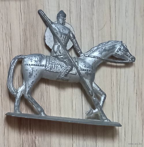 РЕДКИЙ Оловянный солдатик.ВСАДНИК с копьем