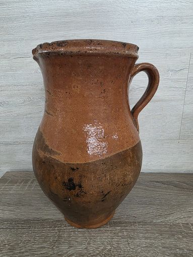 СТАРЫЙ, БОЛЬШОЙ КУВШИН.