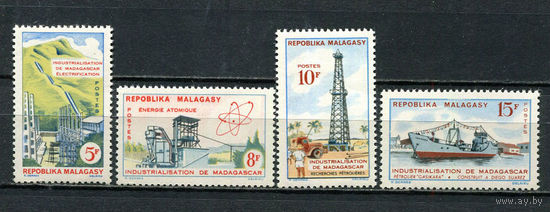 Малагасийская республика - 1962 - Индустриализация - [Mi. 486-489] - полная серия - 4 марки. MNH.  (Лот 43HX)-TG3P38