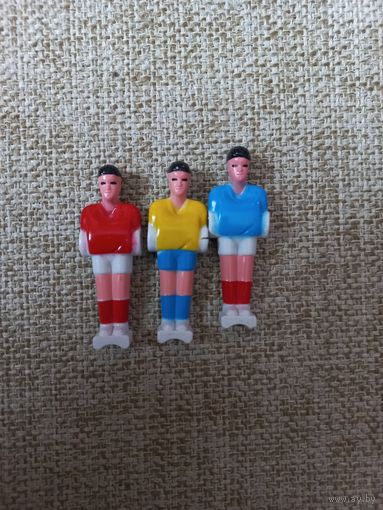 Фигурки футболистов для настольного футбола