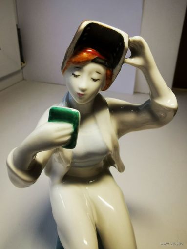 Статуэтка "Сварщица"