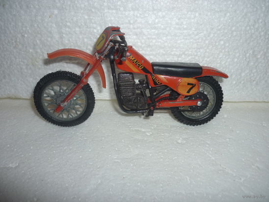 Мотоцикл Maico MX490. 1:25. Жесть и пластмасса