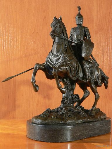 Скульптура "Рыцарь", Франция (На статуэтке клеймо-бренд "European Bronze Marbles")