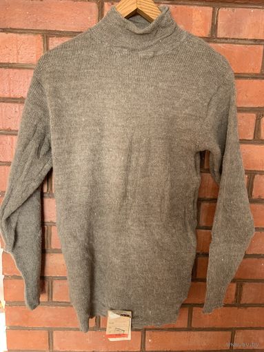 Только сегодня с полкового склада оригинальный свитер лётчика ВВС СССР! Назад в 1991.Ходовой размер 50-з с этикеткой по -родне!