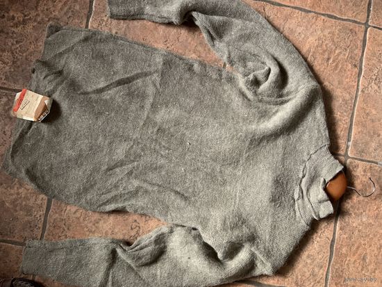 Только сегодня с полкового склада оригинальный свитер лётчика ВВС СССР! Назад в 1991.Ходовой размер 50-з с этикеткой по -родне!