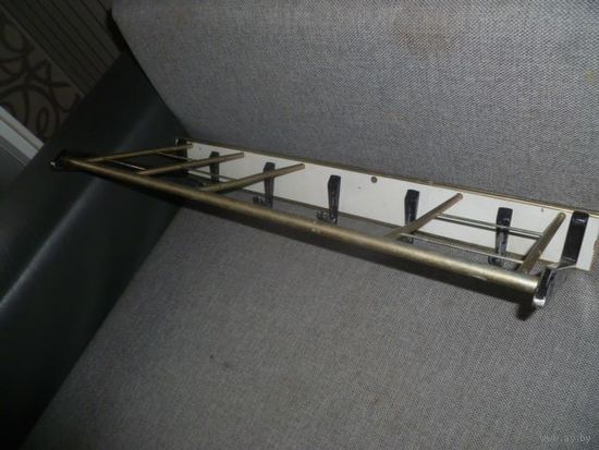 Вешалка в прихожую