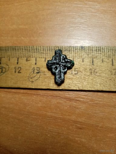 Очень древний нательный крестик