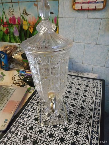 Лимонадница на 2 литра.