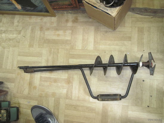 Ледобур.