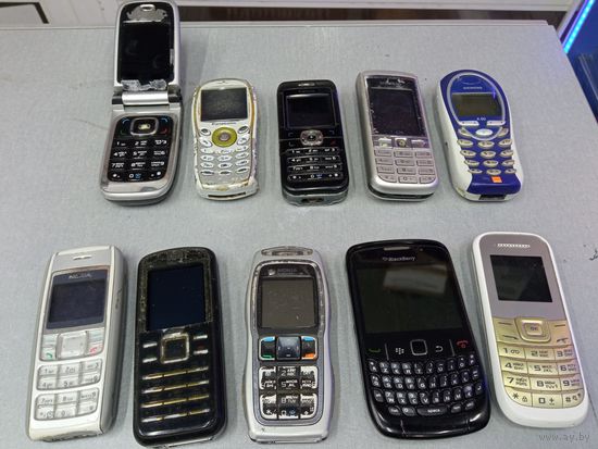 Мобильные телефоны кнопочные 4