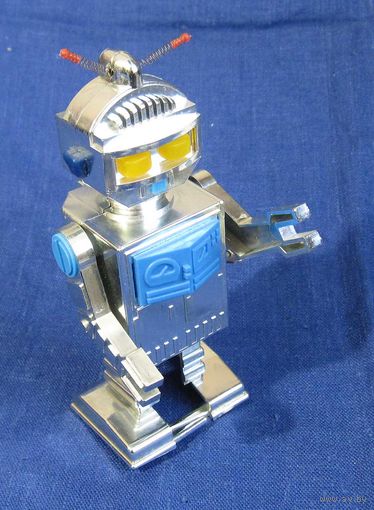 Игрушка СССР механический Робот