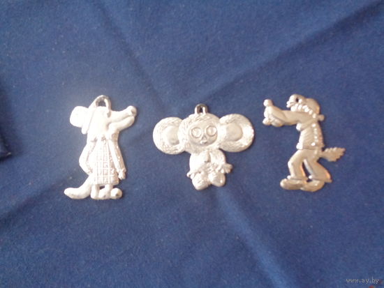 Картонаж. Персонажи м/ф: крокодил Гена, Чебурашка, Волк. Торги с 1 руб.