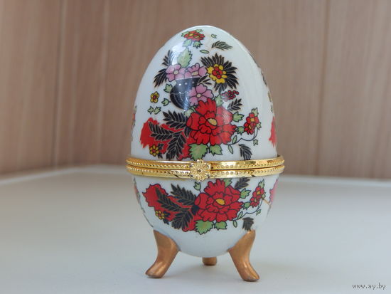 Шкатулка фарфоровая