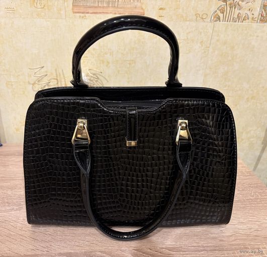 Всесезонная женская сумка Daniele Patrici