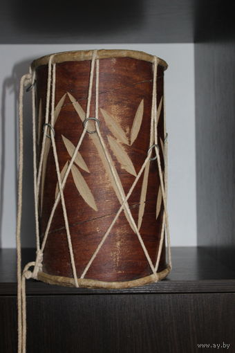 Дхолак деревянный, популярный в Северной Индии.