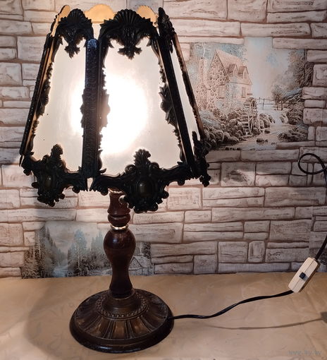 Лампа настольная эпохи СССР. Винтаж под старину. Рабочая.