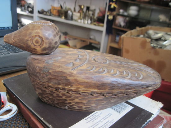 Деревянная шкатулка Утка.