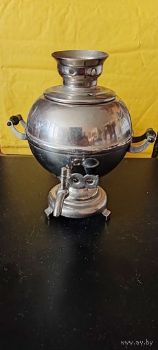 Самовар сувенирный. Редкость.