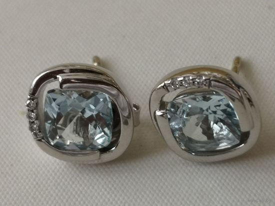Золотые серёжки. С голубым камнем. Белое золото