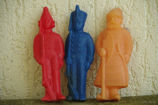 Игрушки   Воины  ( 3 шт . )   16,5 см