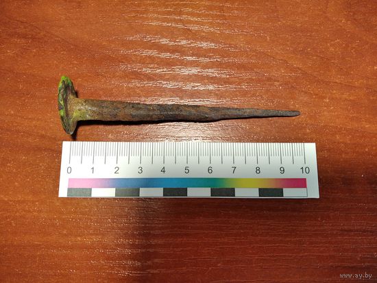 Антикварный кованый гвоздь-2