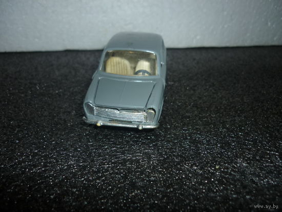 Модель авто INNOCENTI MORRIS IM3. 1:43. СССР. Металл