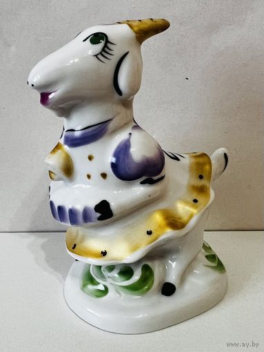 Статуэтка фарфоровая "Коза" Добруш. АУКЦИОН не с рубля без МПЦ.