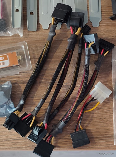 Переходник 2 x Molex и 1 x PCI-e