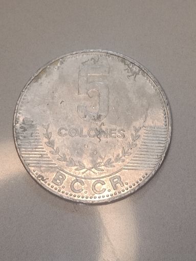 Коста Рика 5 колон 2012 года .