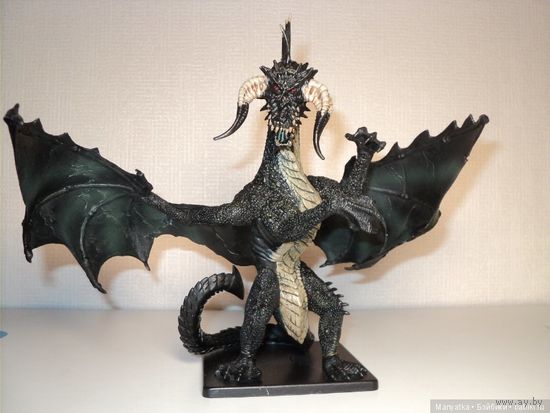 Dungeons Dragons ICONS Gargantuan Black Dragon (моя повторка) 200р!
