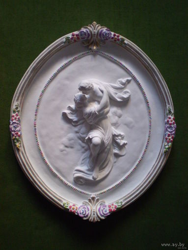 - Барельеф ВЛЮБЛЁННЫЕ НА ОБЛАКЕ 49х40 см из серии реплики мировых шедевров