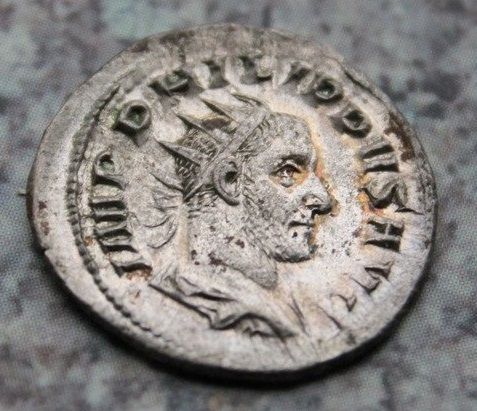 Антониниан, император Филипп Араб. Рим 248 год н.э.  Монета из серии "Секулярные игры" в честь тысячелетия Рима.