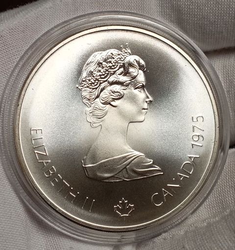 10 дол 1975 (1,5 унц. великолепного серебра), Канада "Парусный спорт", небольшой тираж! Также смотрите другие лоты!