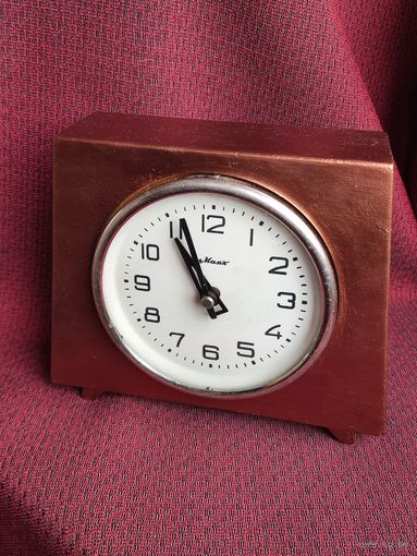 Часы настольные (кабинетные) Маяк. Механика. Редкие. 50-е гг.