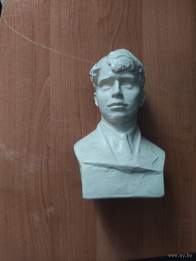 Бюст Сергея Есенина
