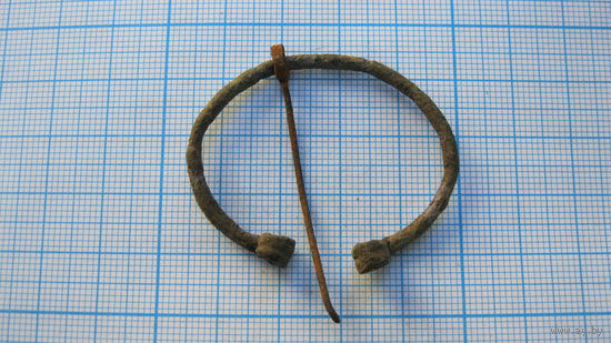 Фибула. Бронза, литье.