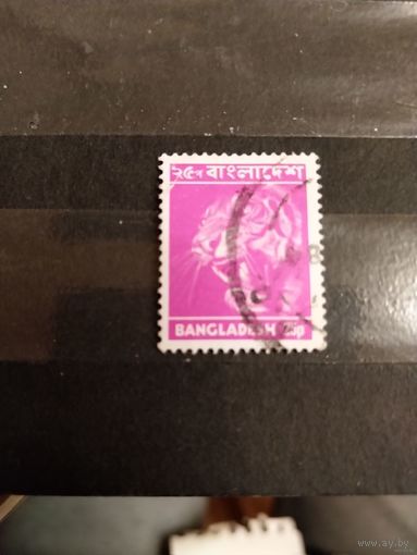 Старенькая марочка Бангладеш фауна тигр (1-8)