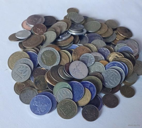 Лот монет разных СССР, Россия,  Украина, Европа.. 555 грамм