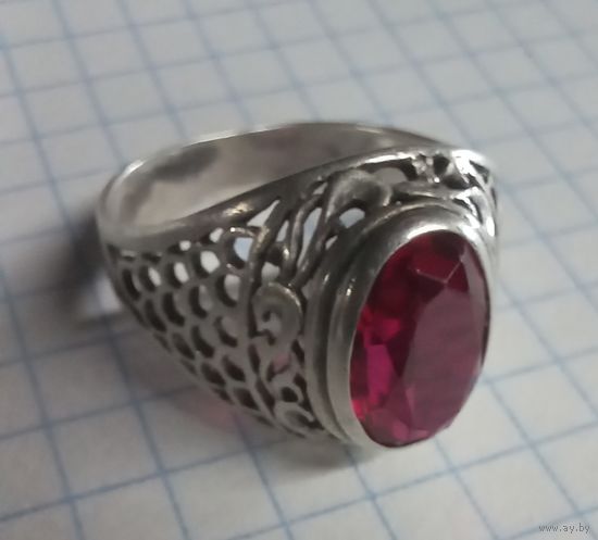 Перстень винтажный с Красным Камнем серебро 4.4 грамма с рубля!!
