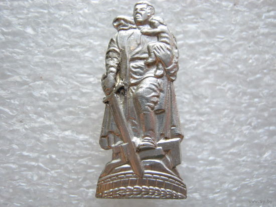 ГДР, памятник советскому солдату.