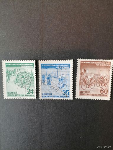 ГДР 1953 Серия марок "Международная велогонка "Дружбы" Варшава-Берлин-Прага" (гашение без клея) Mi.355-357 каталог 6.00 евро