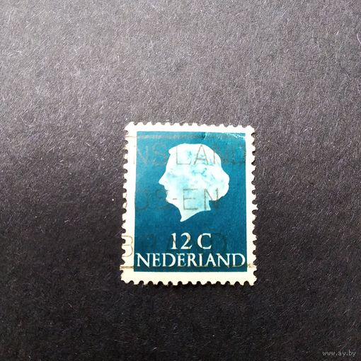 Марка Нидерланды 1954 год Королева