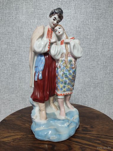 Статуэтка фарфоровая Майская ночь