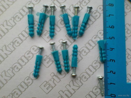 Одиннадцать Саморезов с Дюбелями - Одним Лотом.