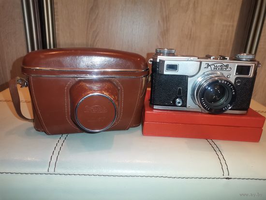 Фотоаппарат "Киев", с объективом Юпитер 8 М, времён СССР, все выдержки рабочие.