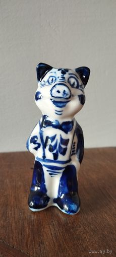 Статуэтка фарфоровая Поросёнок Хрюндель, Гжель