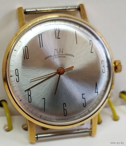 Часы "Луч 2209" костюмные, ультратонкие,Золочение,состояние почти как с магазина,За вашу цену!!!