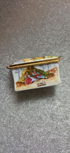 Фарфоровая шкатулка Del Prado Collection EP  СОСТОЯНИЕ ! НА  ФОТО . ОРИГИНАЛ  .  Распродажа Коллекции !!! . Экспресс  Аукцион  не с рубля без МПЦ и прочего 3 ДНЯ  .Много лотов в продаже .